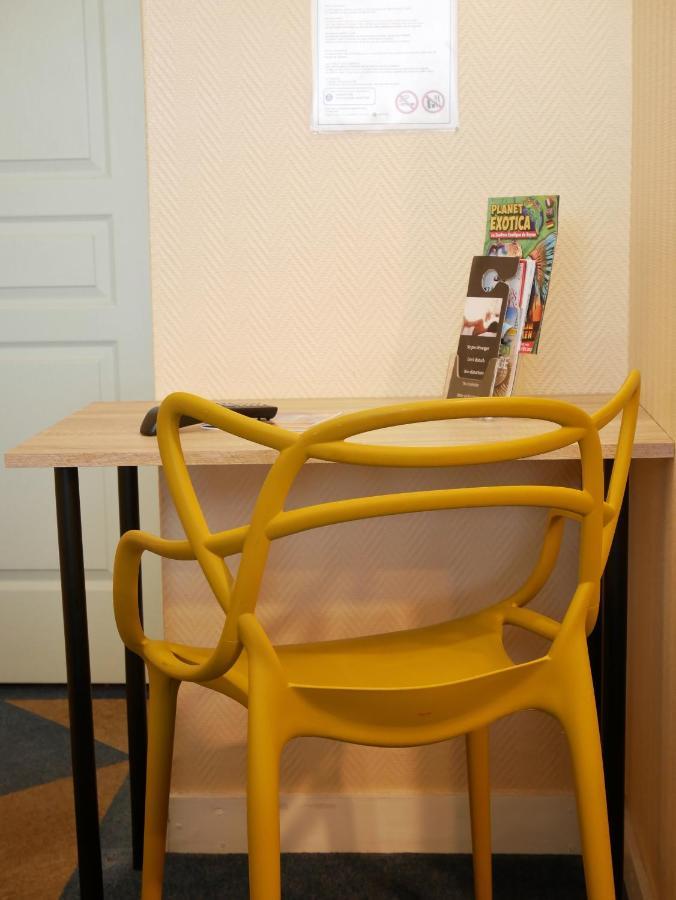 Hotel Le Pasteur Royan Bagian luar foto