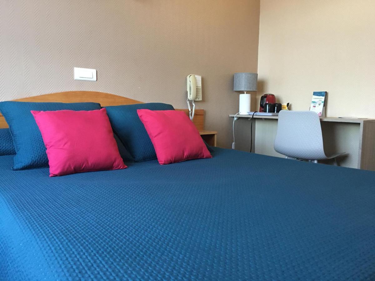 Hotel Le Pasteur Royan Bagian luar foto