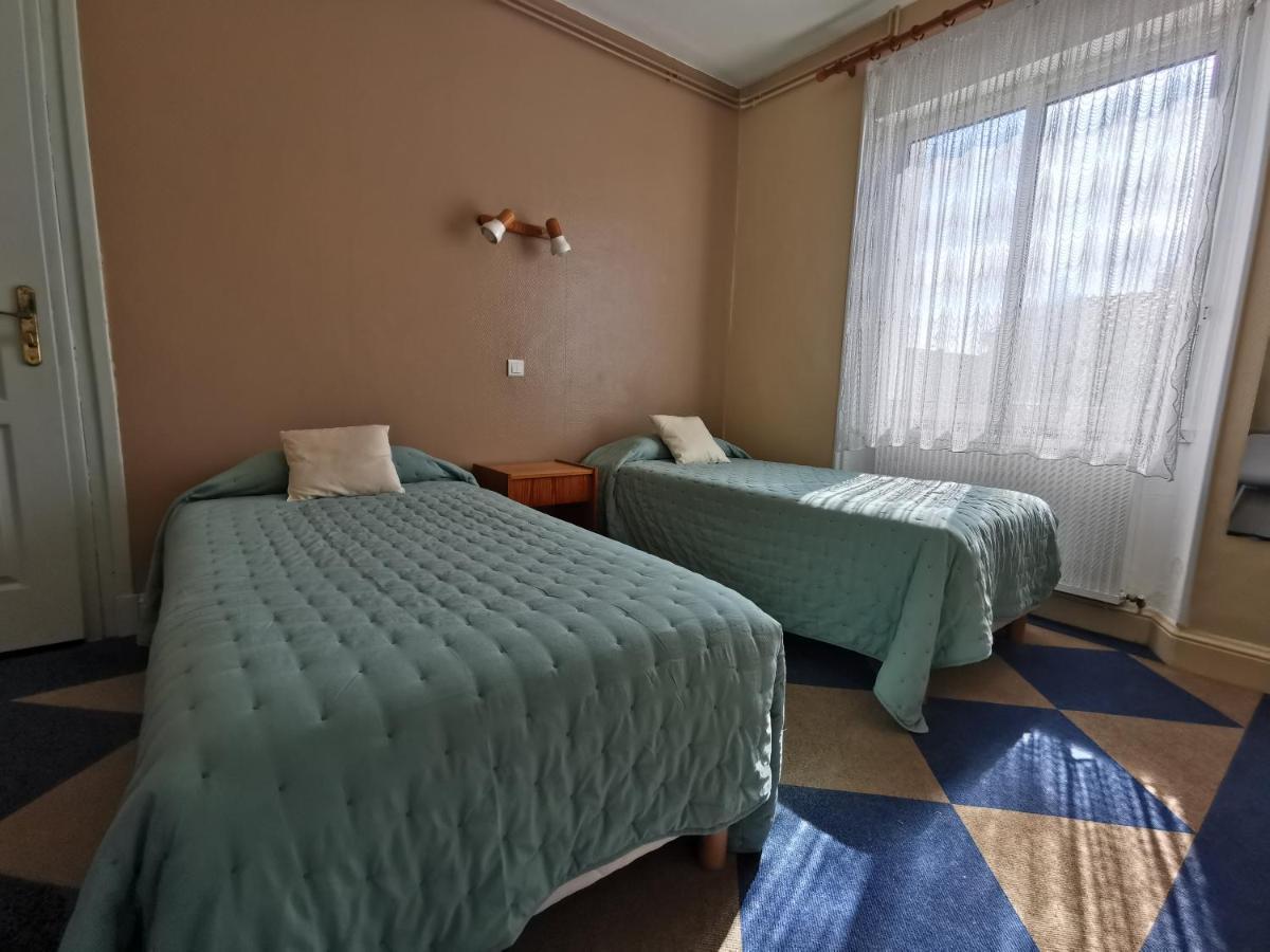 Hotel Le Pasteur Royan Bagian luar foto