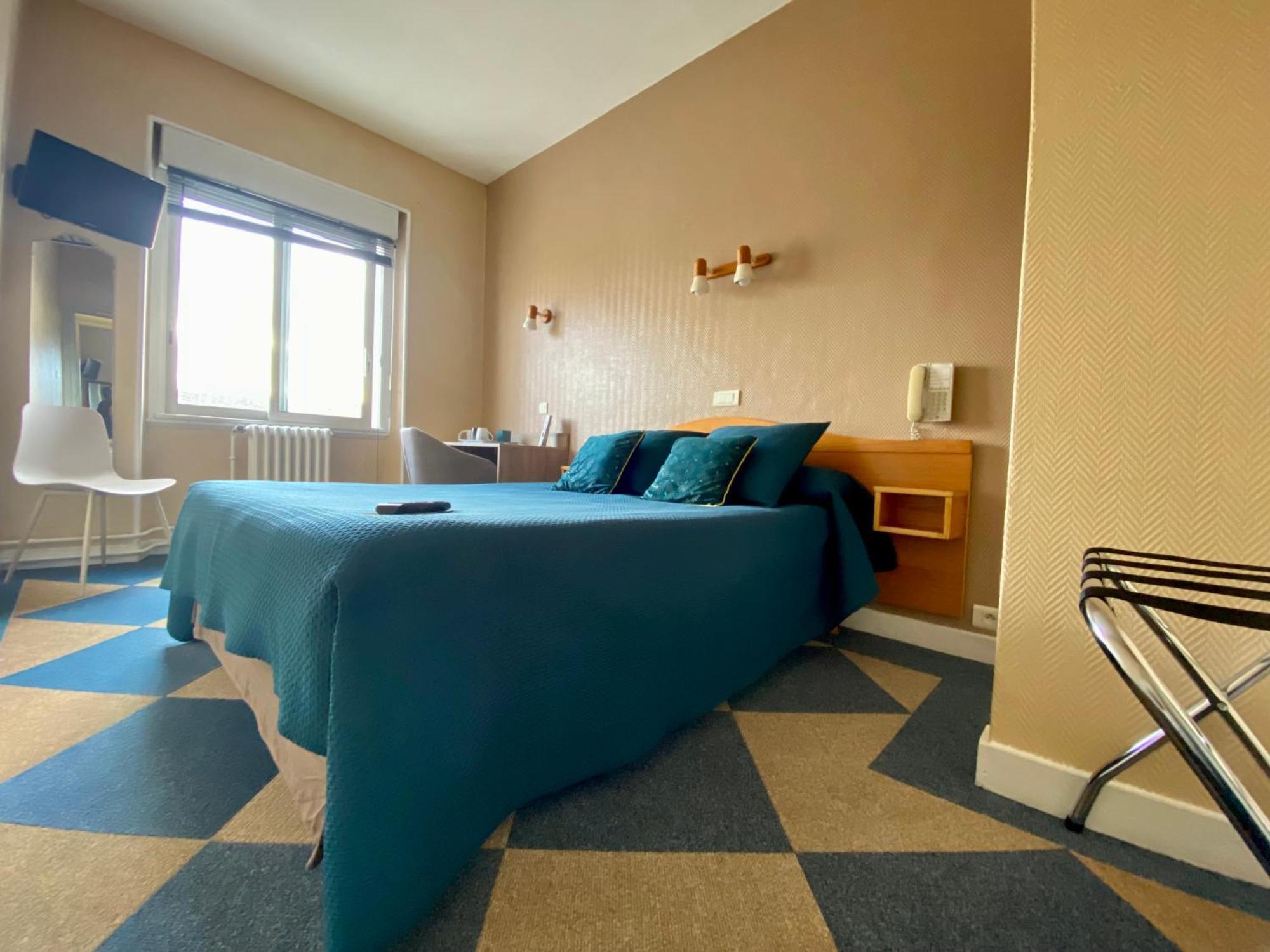 Hotel Le Pasteur Royan Bagian luar foto
