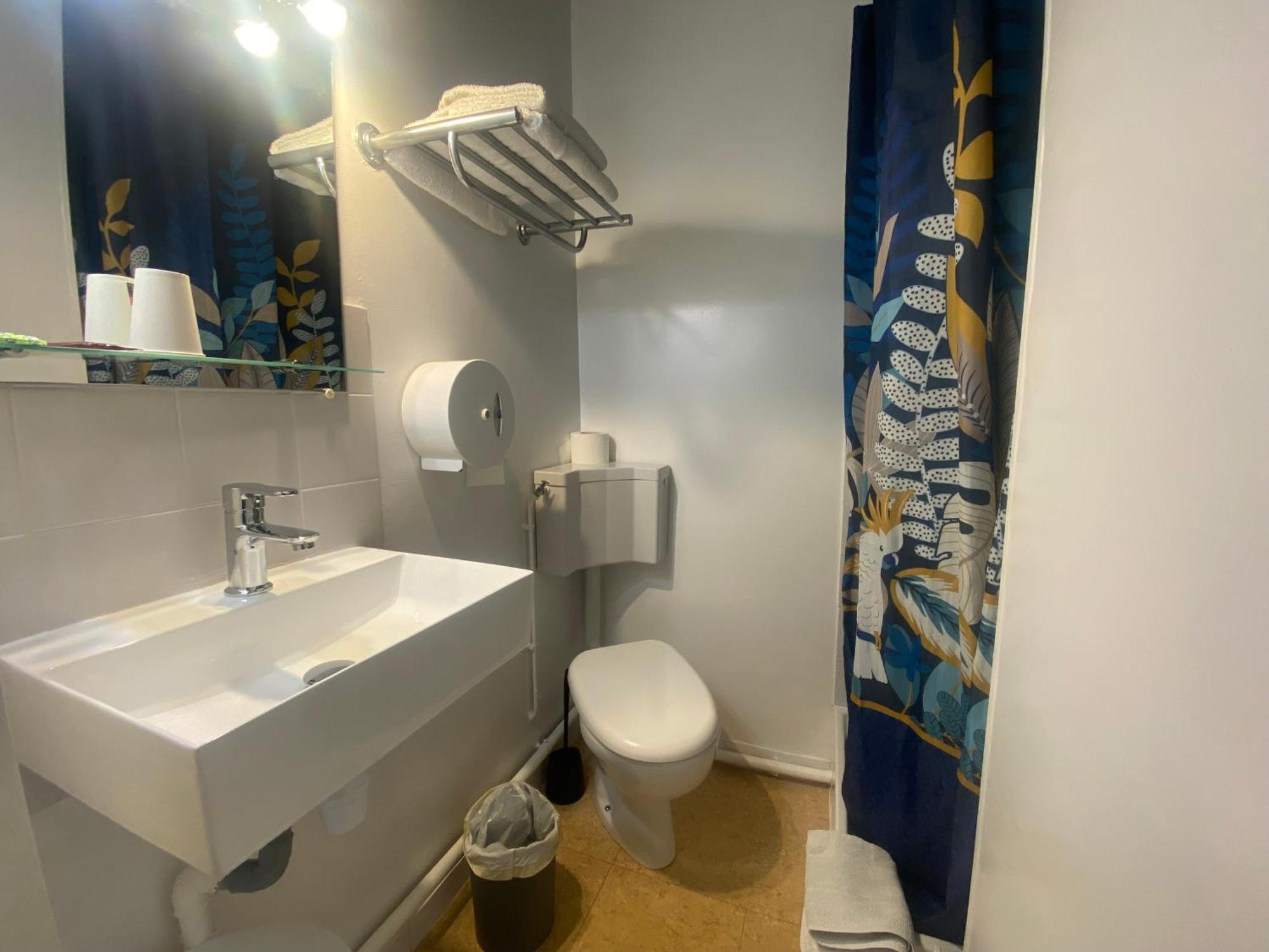 Hotel Le Pasteur Royan Bagian luar foto