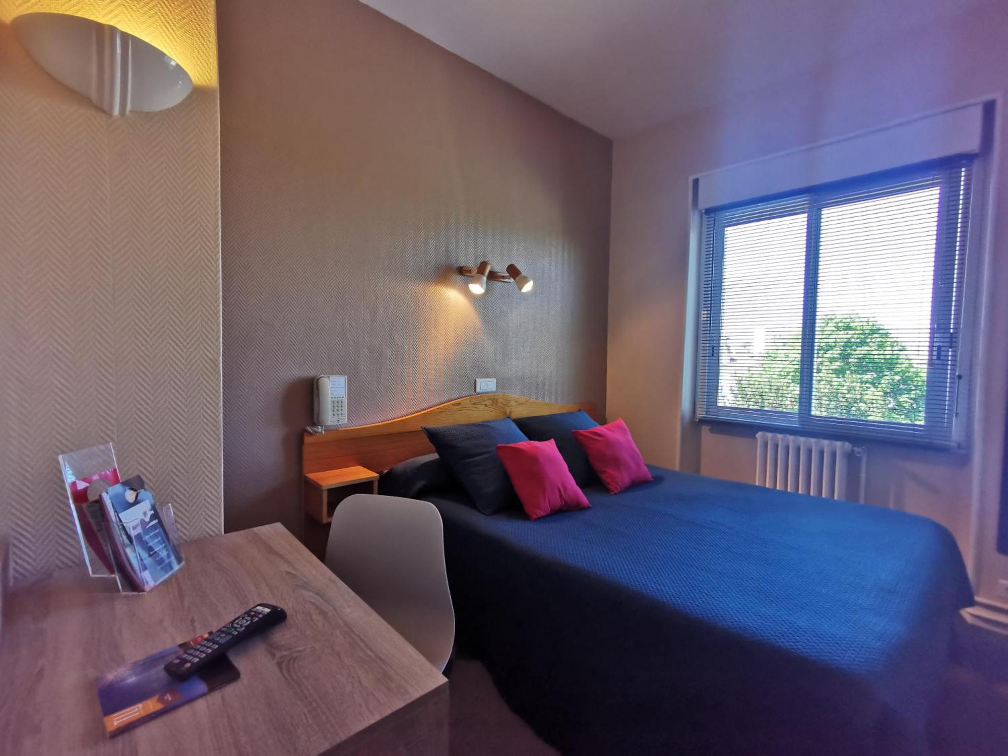 Hotel Le Pasteur Royan Bagian luar foto