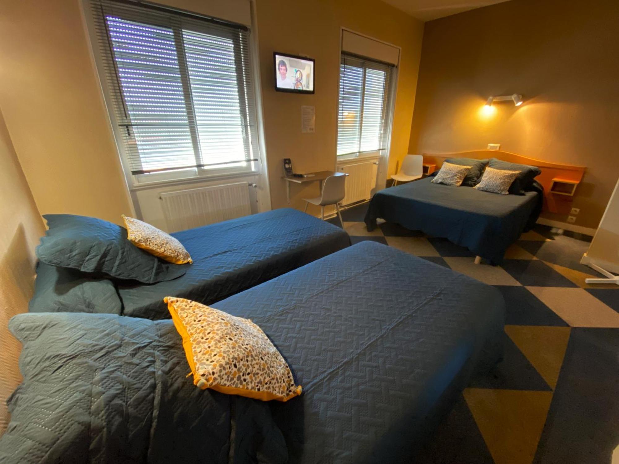 Hotel Le Pasteur Royan Bagian luar foto